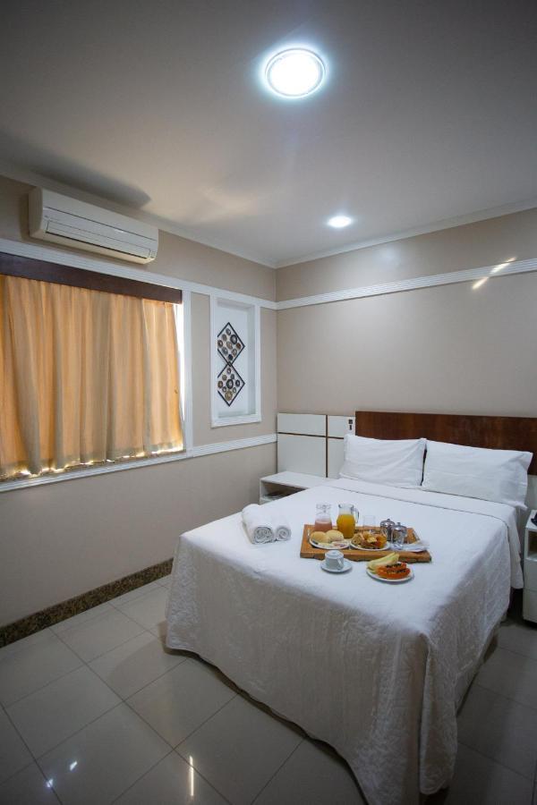 Benvenuto Palace Hotel โกเวร์นาดอร์ วาลาดาเรส ภายนอก รูปภาพ